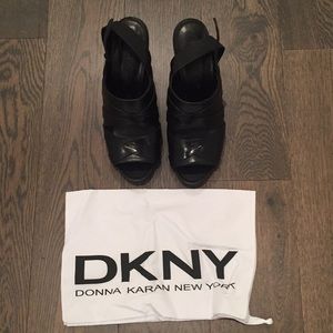 DKNY Sling Back Sandal 👡, Size:  7.5, Black